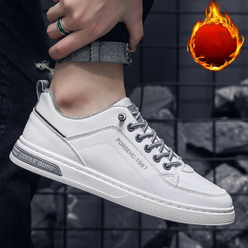 Xajzpa Little White Shoes for Men with Plush Warm Thick Soled Leather Shoes, Winter Casual Sports, Outdoor Walking, and Board Shoes
